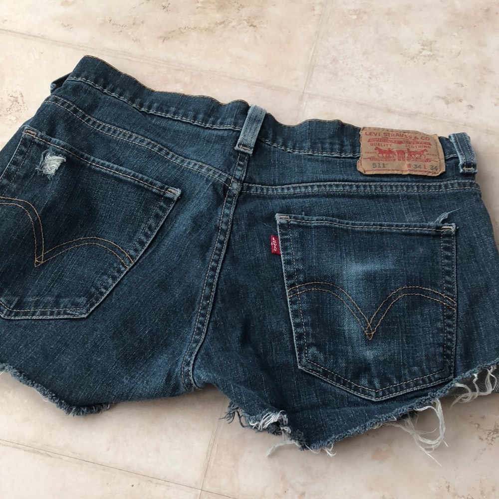 Vintage Levi’s Mid Rise Shorts
